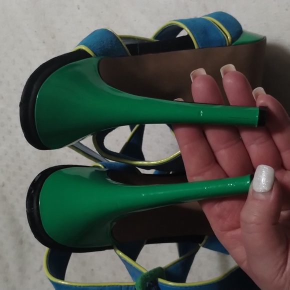 Jessica Simpson turquoise heels - Picture 5 of 9